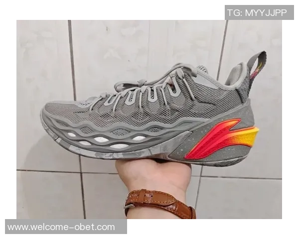 巴特勒在训练场展现统治力低调沉默却杀伤力十足